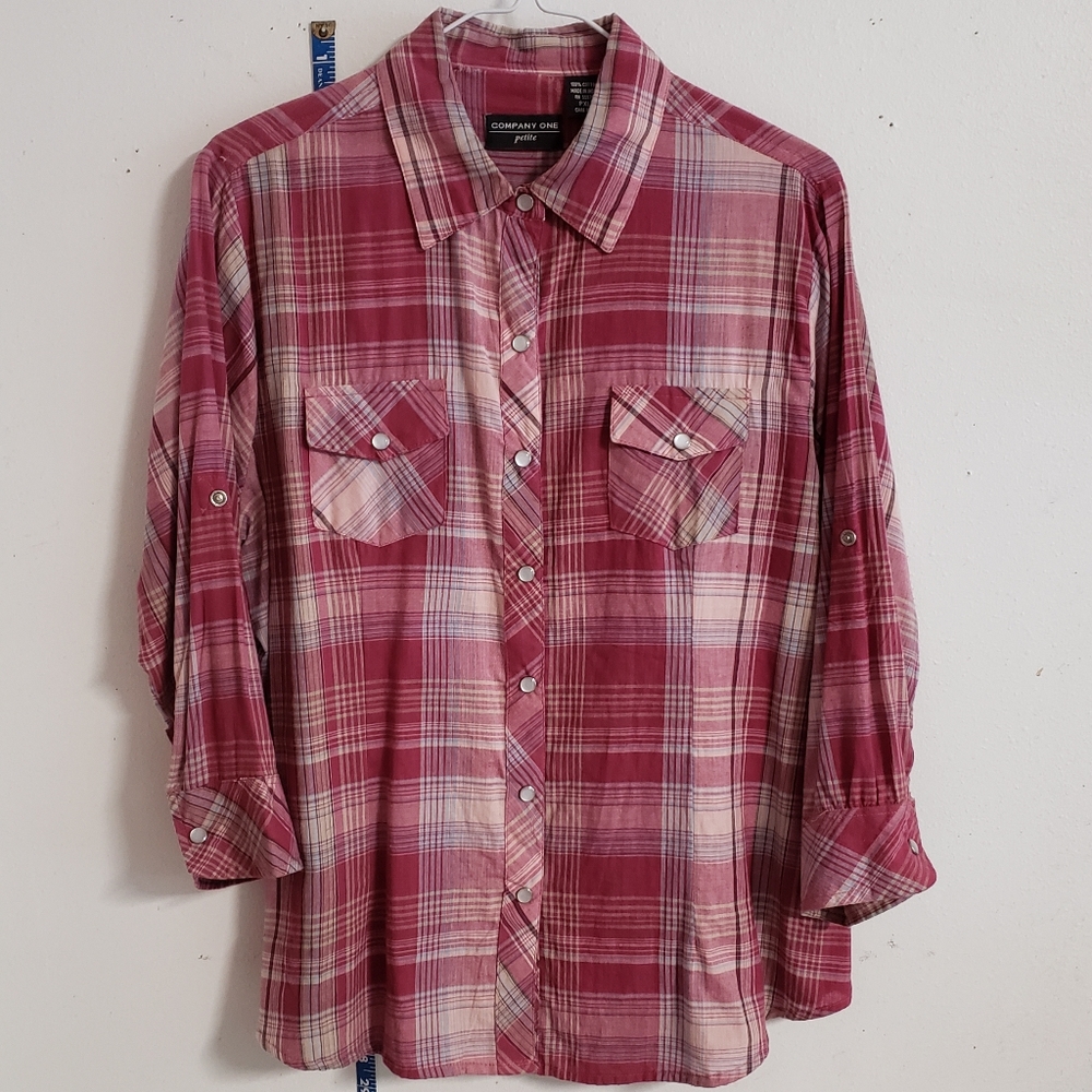 Soft lightweight cotton pearl snap shirt